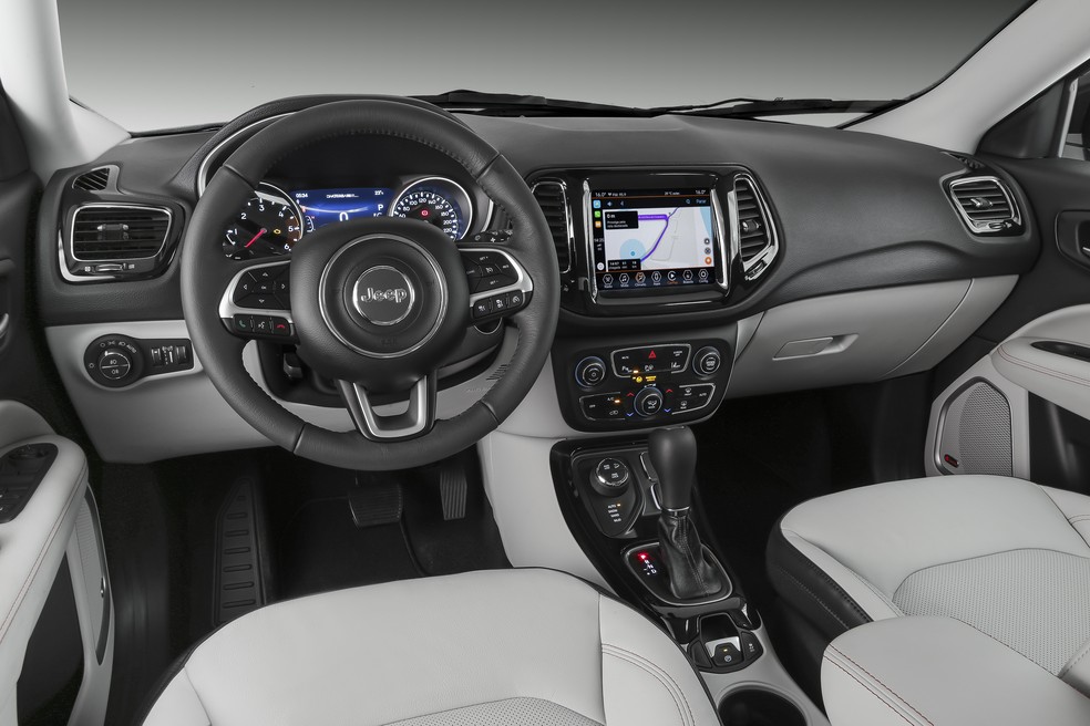 Interior do Jeep Compass — Foto: Divulgação/Jeep