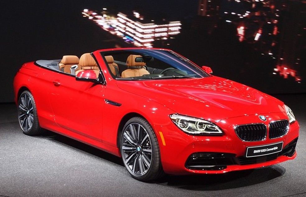BMW Série 6 conversível no Salão de Detroit (Foto: Newspress) — Foto: Auto Esporte