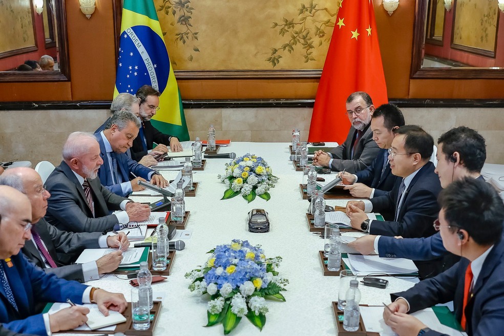 Presidente Lula (PT) em audiência com a fabricante GAC na China — Foto: Foto: Ricardo Stuckert / PR