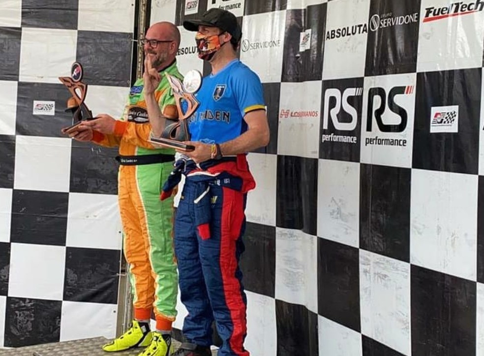 No final de 2020, Bruno Sutter ganhou a prova Gold Classics a bordo de um VW Fusca — Foto: Reprodução/Instagram
