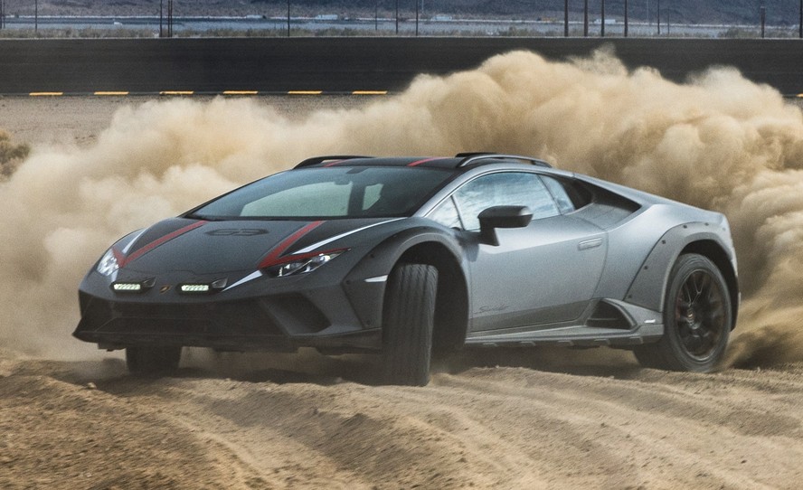 Lamborghini Huracán Sterrato tem apetite para cair na terra