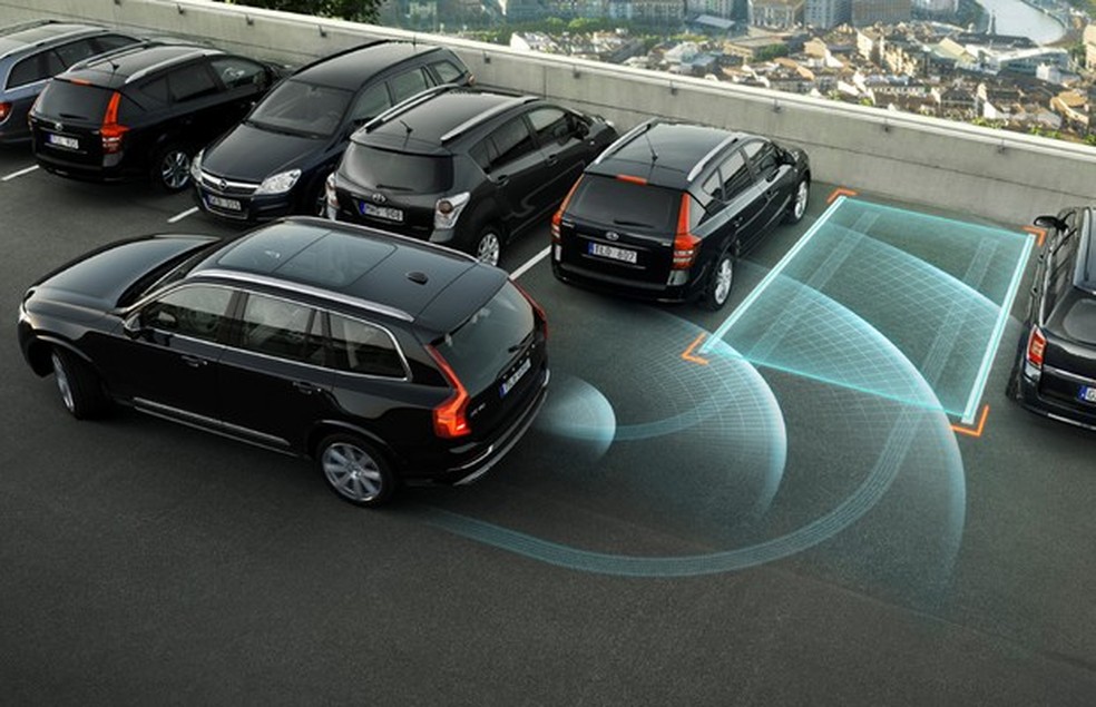 Sistema de estacionamento automático do Volvo XC90 (Foto: Divulgação) — Foto: Auto Esporte