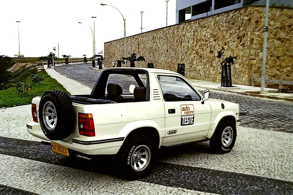 Sem a capota o modelo lembrava muito uma picape — Foto: Autoesporte/Acervo MIAU