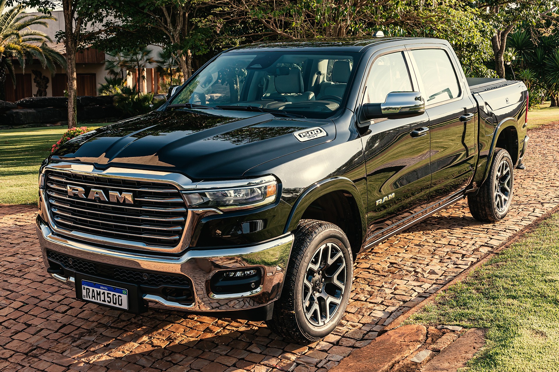Ram 1500 com motor V8 tem volta ao Brasil confirmada; veja quando chega