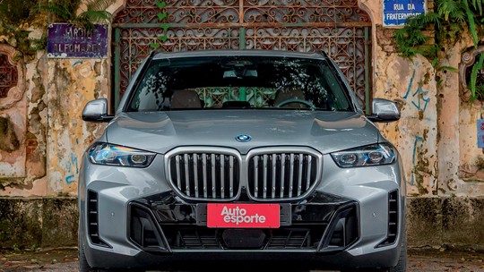 Teste: novo BMW X5, 1° híbrido plug-in nacional, anda muito e faz 21 km/l