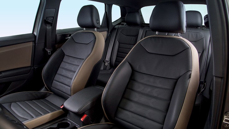 Volkswagen Taos - Espaço não falta no Taos, com entre-eixos e porta-malas maiores que os dos rivais; o desempenho também agrada
