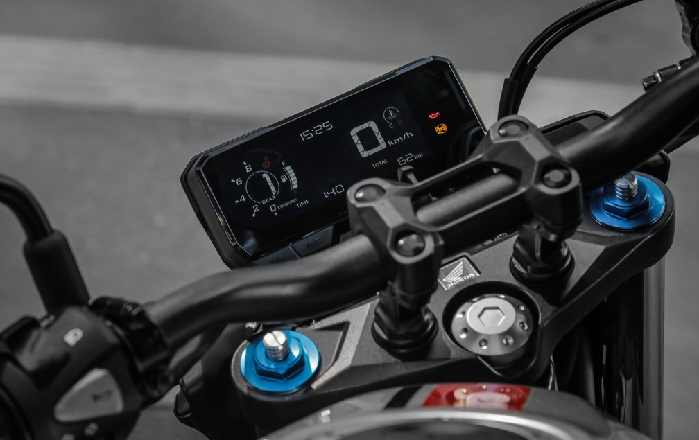 Novo painel da linha 500 2020 da Honda — Foto: Divulgação