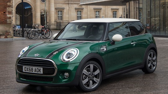 Mini Cooper ganha série limitada 60 Years por R$ 171.990