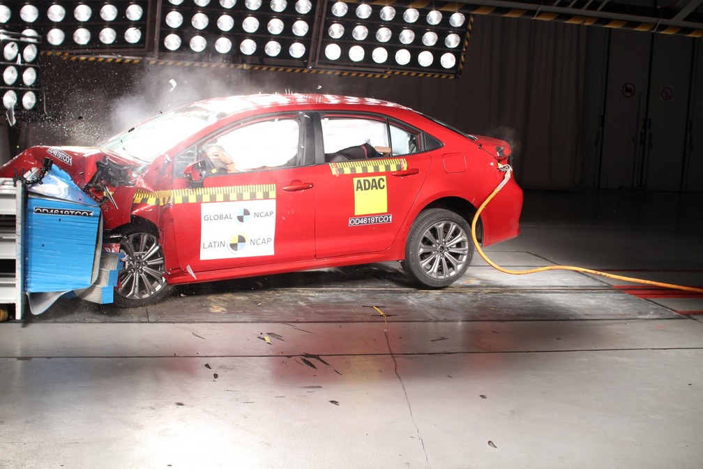 Toyota Corolla em teste do Latin NCap — Foto: Divulgação/Latin NCap