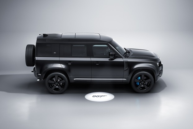 Land Rover Defender Bond Edition 007