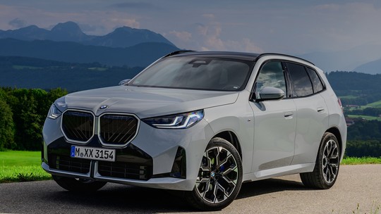 BMW X3 terá versão híbrida 'básica' no Brasil de olho no novo Audi Q5