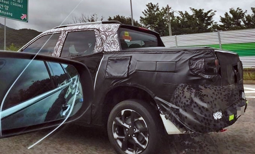 Moldura das portas da Chevrolet Montana deve seguir estilo do Trailblazer — Foto: Reprodução/Auto Post Korea