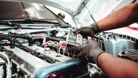 Troca de óleo do carro: confira o passo a passo