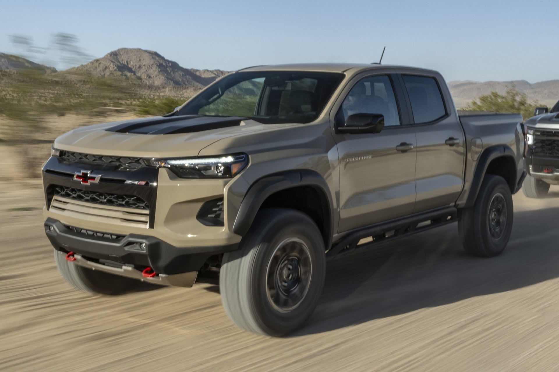 Nova Chevrolet S10 nacional terá motor híbrido e visual de picape americana