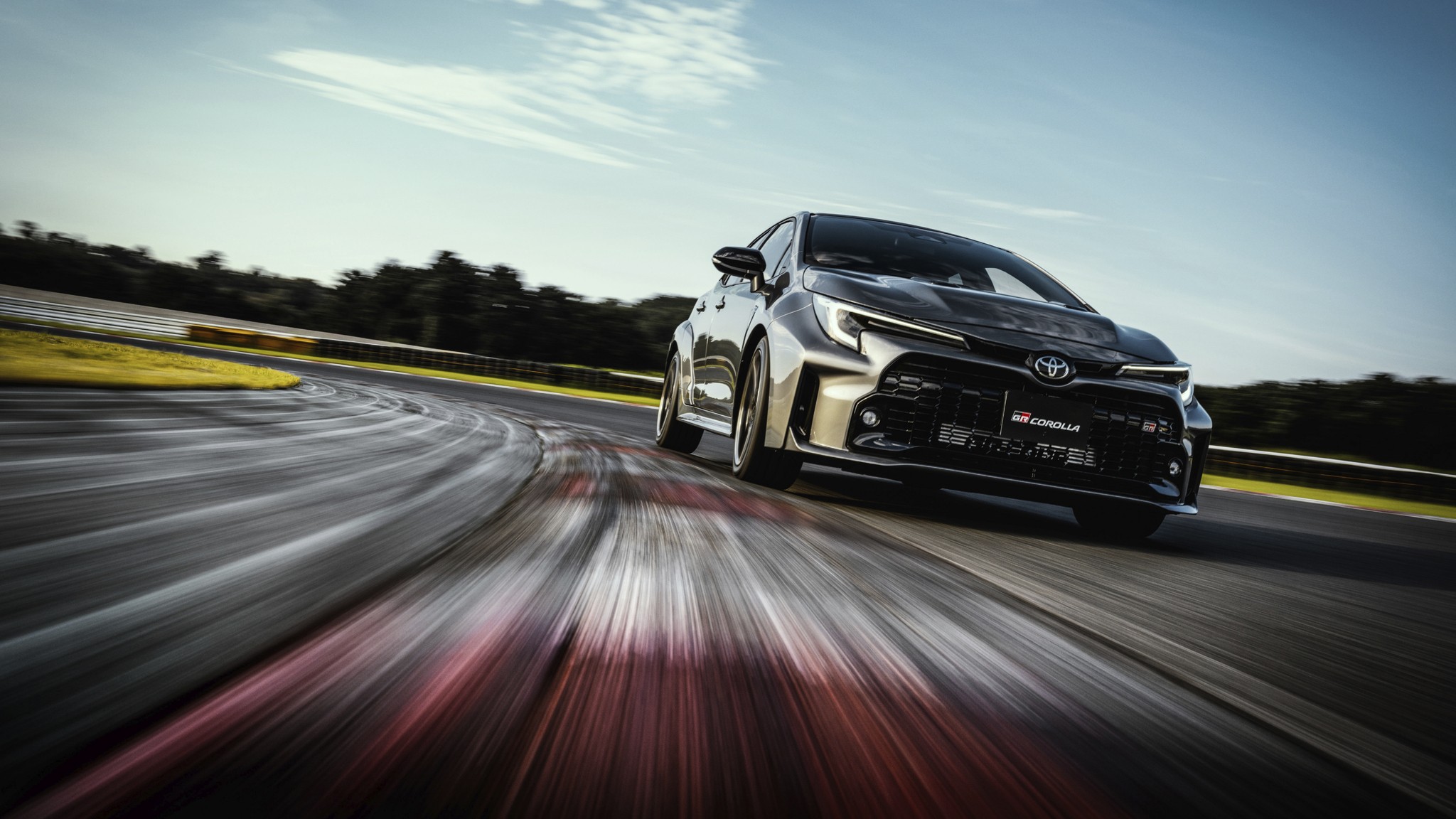 GR Corolla aposta na experiência ao volante e entrega performance esportiva