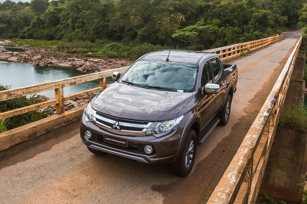 Grade e outros detalhes variam em cada uma das versões da L200 Triton Sport 2019 (Foto: Divulgação) — Foto: Auto Esporte