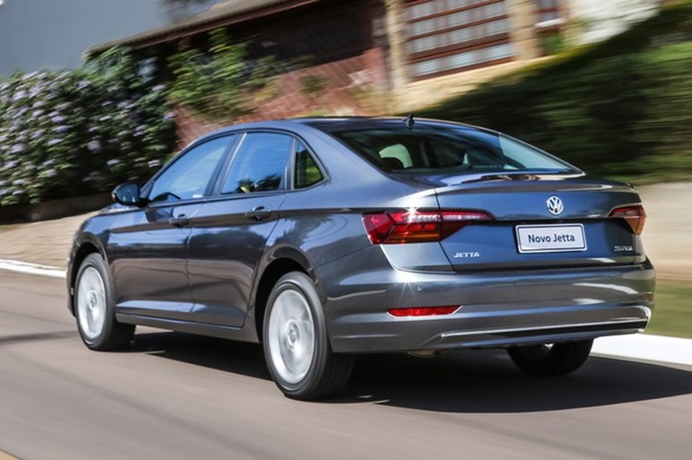 Modelo tem lanternas de leds e rodas aro 17 (Foto: Divulgação) — Foto: Auto Esporte