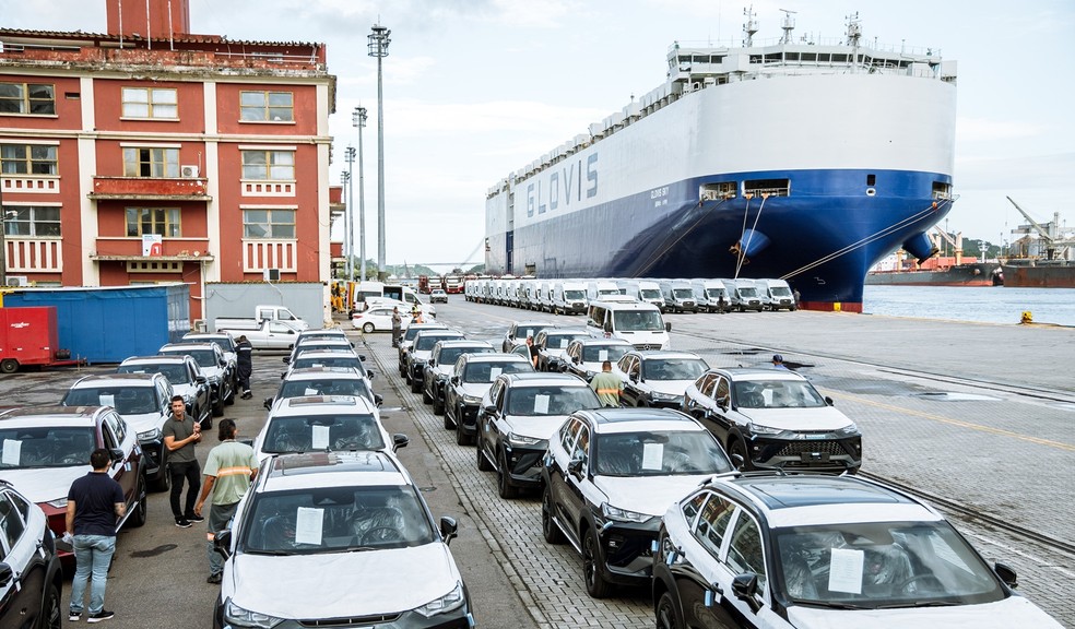 GWM Haval H6 GT chegou pelo Porto de Vitória, no Espírito Santo, com a correria em duas cores — Foto: Divulgação 