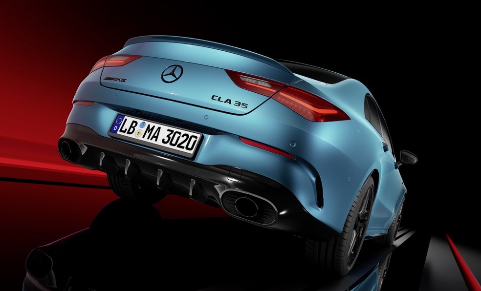 Mercedes-Benz CLA tem novo difusor na traseira — Foto: Divulgação