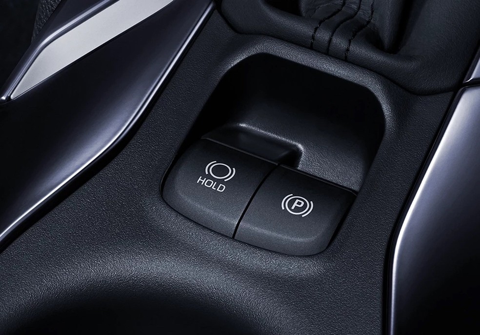 Toyota Corolla Cross 2025 deve, finalmente adotar freio de estacionamento eletrônico — Foto: Divulgação