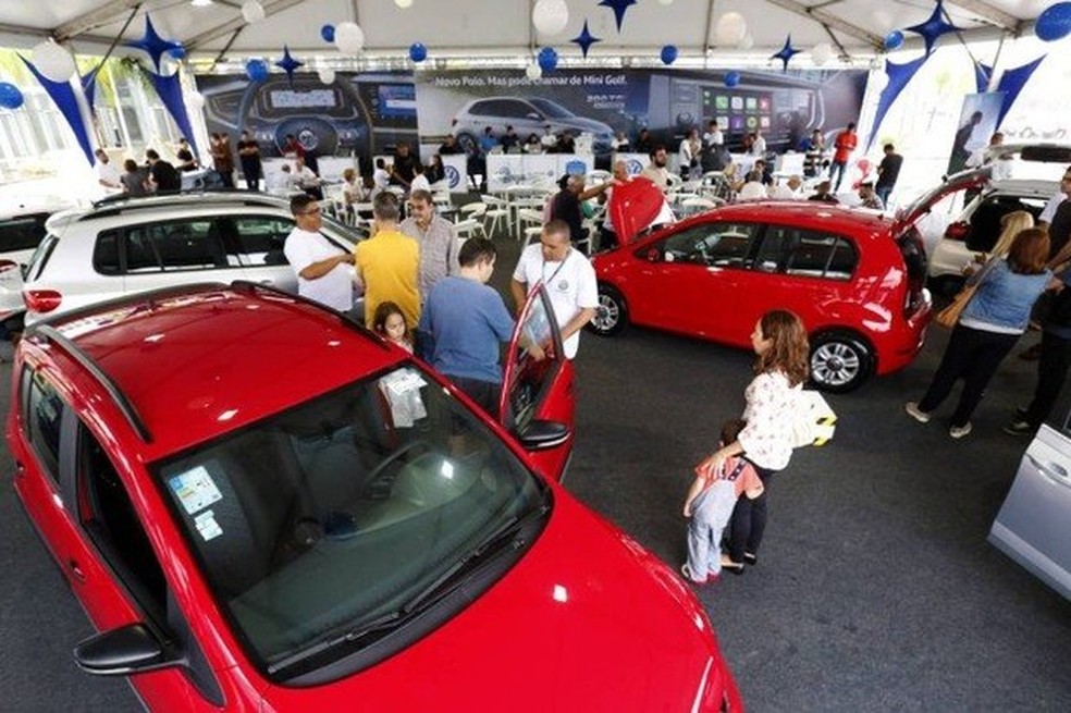 Apesar da chuva que caiu, os estandes montadora para o evento Qual Comprar noshopping Uptown no Rio de Janeiro focaram movimentados (Foto: Marcelo de Jesus) — Foto: Auto Esporte