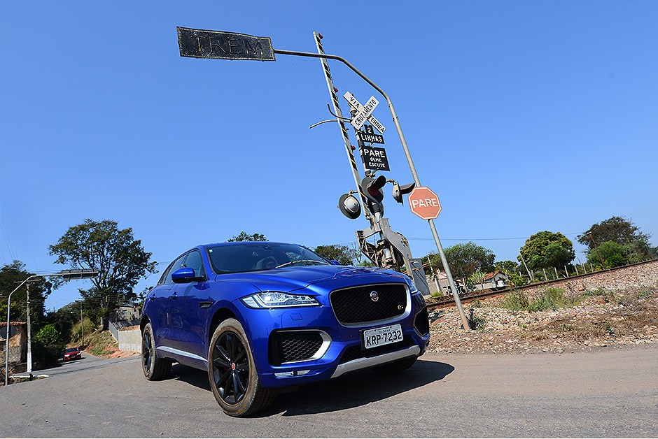 Jaguar F-Pace