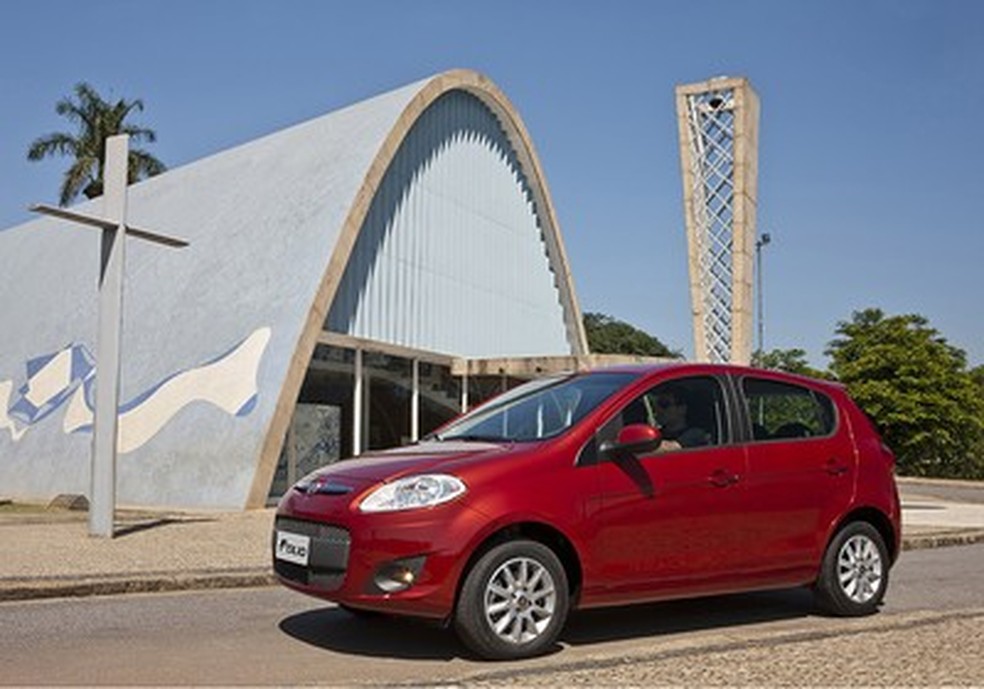 Fiat Palio Attractive 1.0 — Foto: Auto Esporte