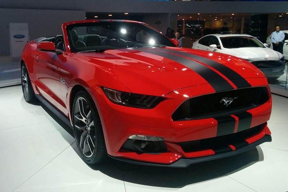 Ford Mustang no Salão do Automóvel 2016 (Foto: Auto News Brasil) — Foto: Auto Esporte