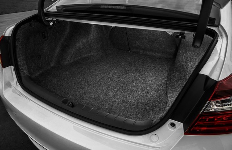 Segundo a Honda, o porta-malas comporta 506 litros de bagagem (Foto: Divulgação) — Foto: Auto Esporte