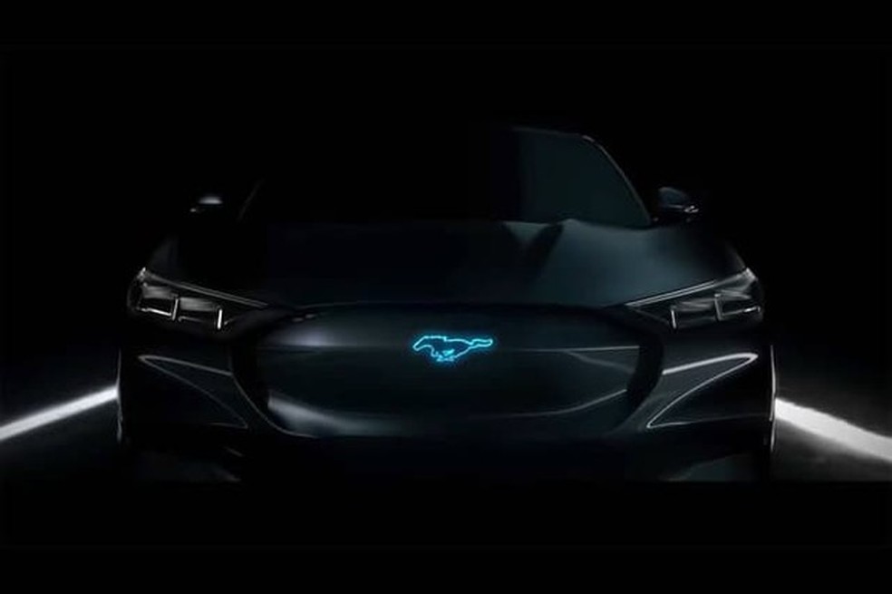 Ford Mach-e faz alusão ao modelo antigo do Mustang (Foto: Divulgação Ford) — Foto: Auto Esporte