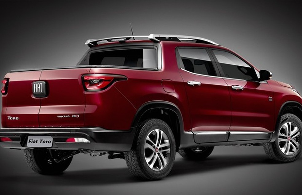 Fiat Toro aparece de traseira (Foto: Fiat) — Foto: Auto Esporte