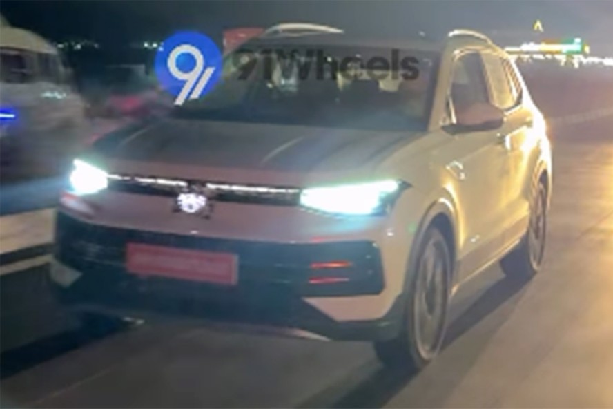 Flagra do Volkswagen T-Cross na Índia