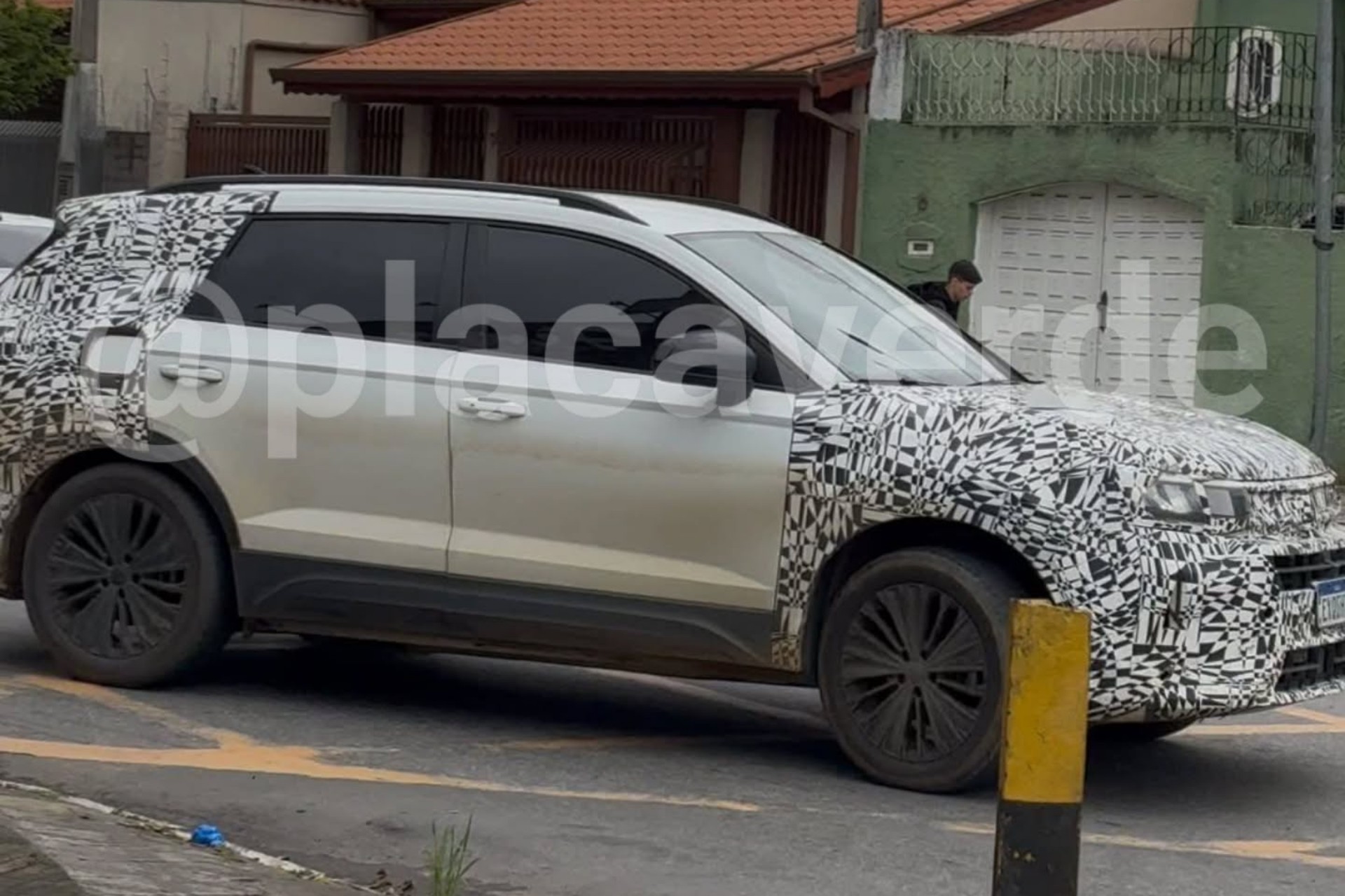 Flagra: os detalhes que entregam que este é o novo Volkswagen Taos híbrido