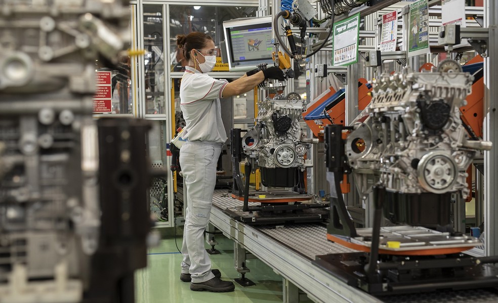 Modernização da linha de montagem de motores da Stellantis em Betim (MG) será responsável por encerrar produção em Porto Real (RJ) — Foto: Divulgação