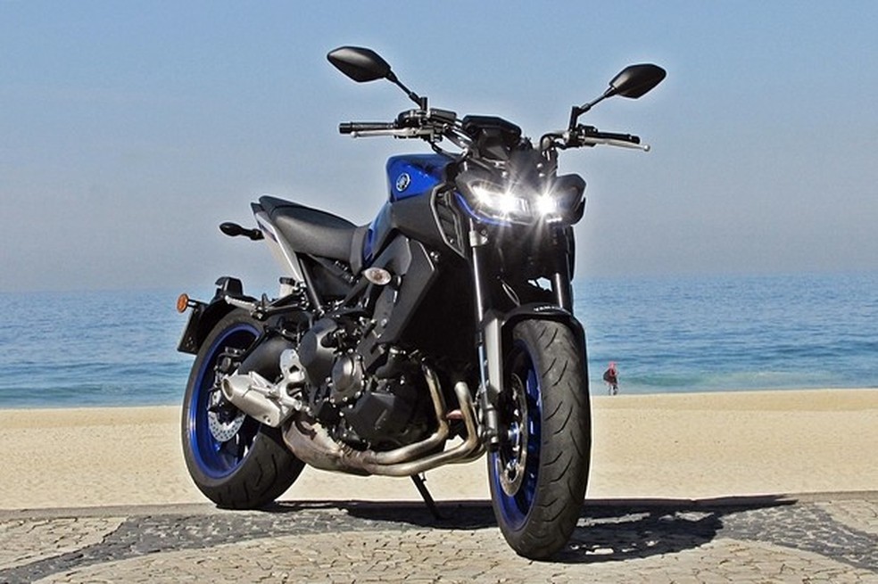 Com guidom enxuto, naked é ágil em corredores (Foto: Roberto Dutra/O 3PWEB) — Foto: Auto Esporte