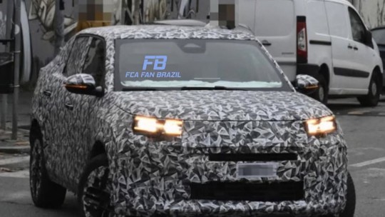 Flagra: novo Fiat Fastback surge com interior reformulado e telas maiores