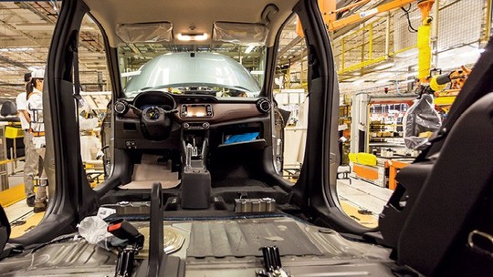 Carro brasileiro custa até 44% a mais que o mexicano