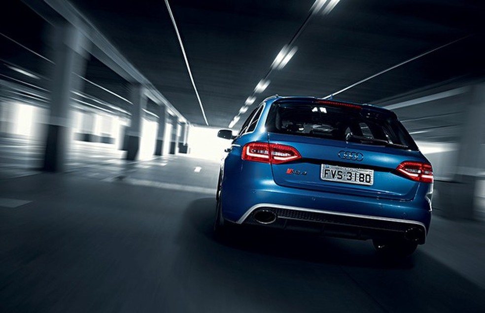 Audi RS4 Avant (Foto: Fabio Aro) — Foto: Auto Esporte