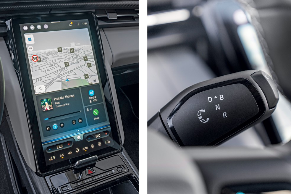 Liberando espaço no console do Ford Capri, o seletor do câmbio automático fica na coluna de direção  — Foto: Divulgação