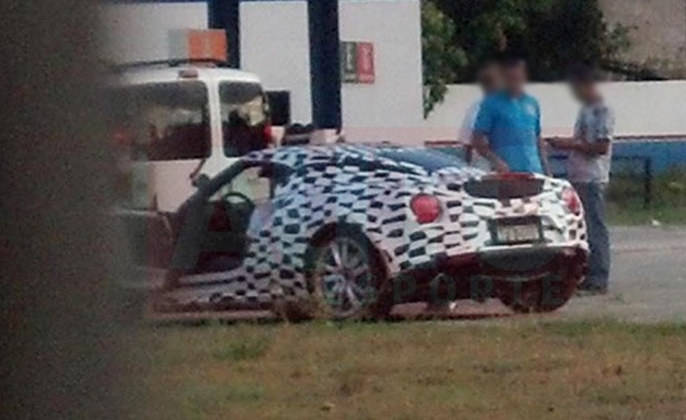 Alfa Romeo 4C clicado em testes no interior de SP (Foto: Paulo Roberto Cunha) — Foto: Auto Esporte