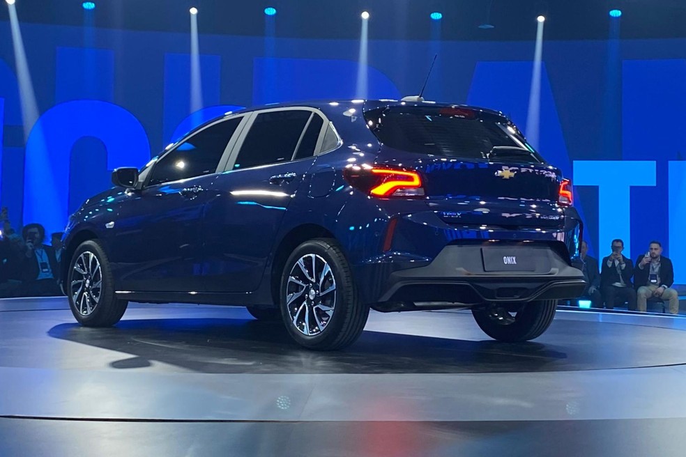 Chevrolet Onix 2026 tem novas rodas e interior atualizado  Foto: Andr Schaun/Autoesporte