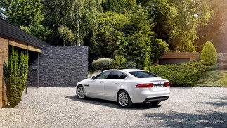 Jaguar XE 2015  