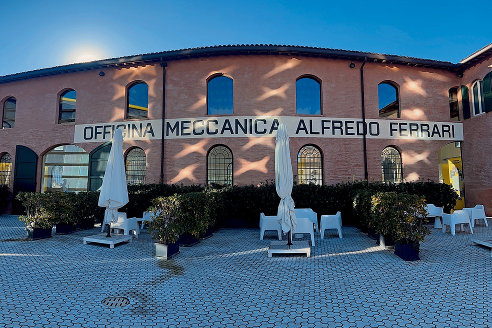 Officina Meccanica Alfredo Ferrari traz curiosidades sobre motores — Foto: Getty Images