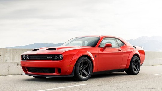 Novo Dodge Challenger SRT Super Stock, uma máquina de 807 cv feita para dominar as arrancadas 