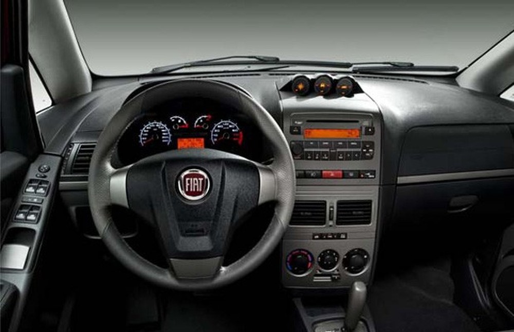 Usado Fiat Idea Adventure 1.8 é pechincha aventureira, mas custos são altos