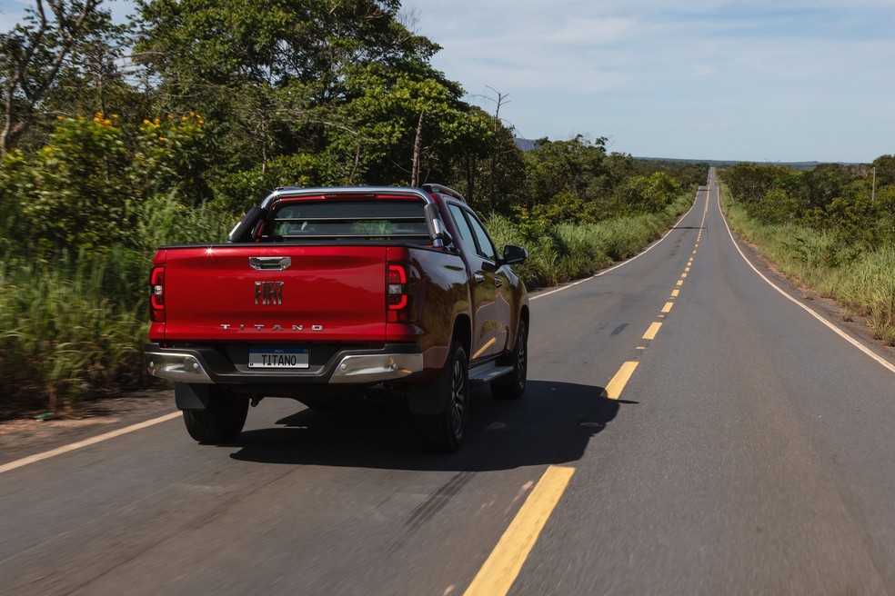 Fiat Titano tem todas as versões equipadas com o motor 2.2 turbodiesel  — Foto: Divulgação