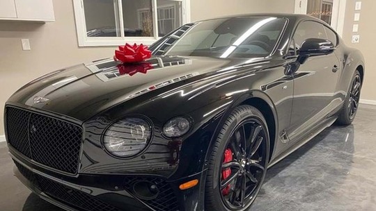 Bentley, Rolls-Royce, Mercedes... ex-boxeador Floyd Mayweather mostra seus novos carrões