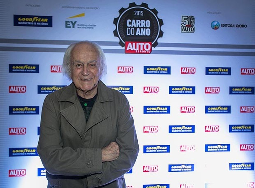 Anísio Campos é homenageado no Hall da Fama Auto News Brasil (Foto: Ricardo Cardoso/Auto News Brasil) — Foto: Auto Esporte