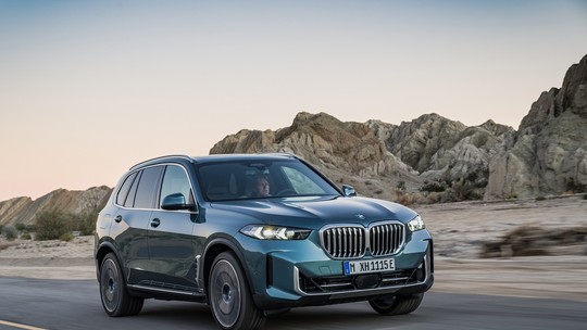 BMW X5 e X6 2024 recebem leve renovação de estilo e nova linha de motores