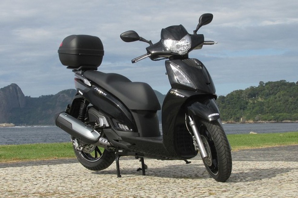 Kymco People GTI 300i (Foto: Roberto Dutra / O 3PWEB) — Foto: Auto Esporte